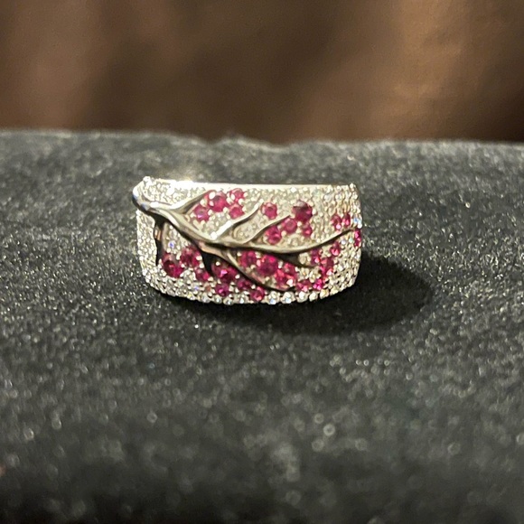Santuzza Jewelry - NWOT. 925 Sterling Silver and CZ Cherry blossom ring. Never worn. Size 8